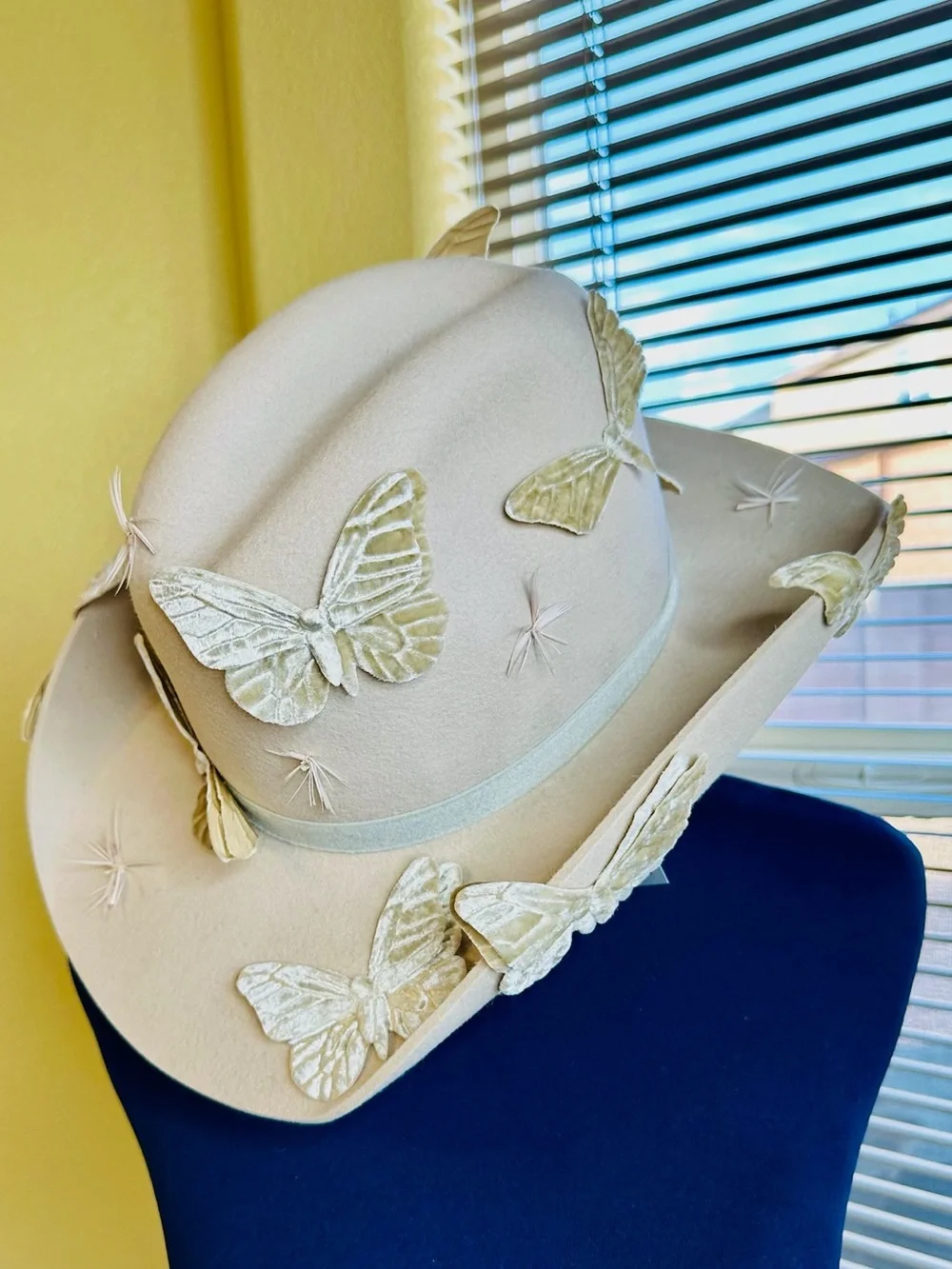 NEW! Gigi Burris Millinery Britney Hat in Alabaster/Sahara